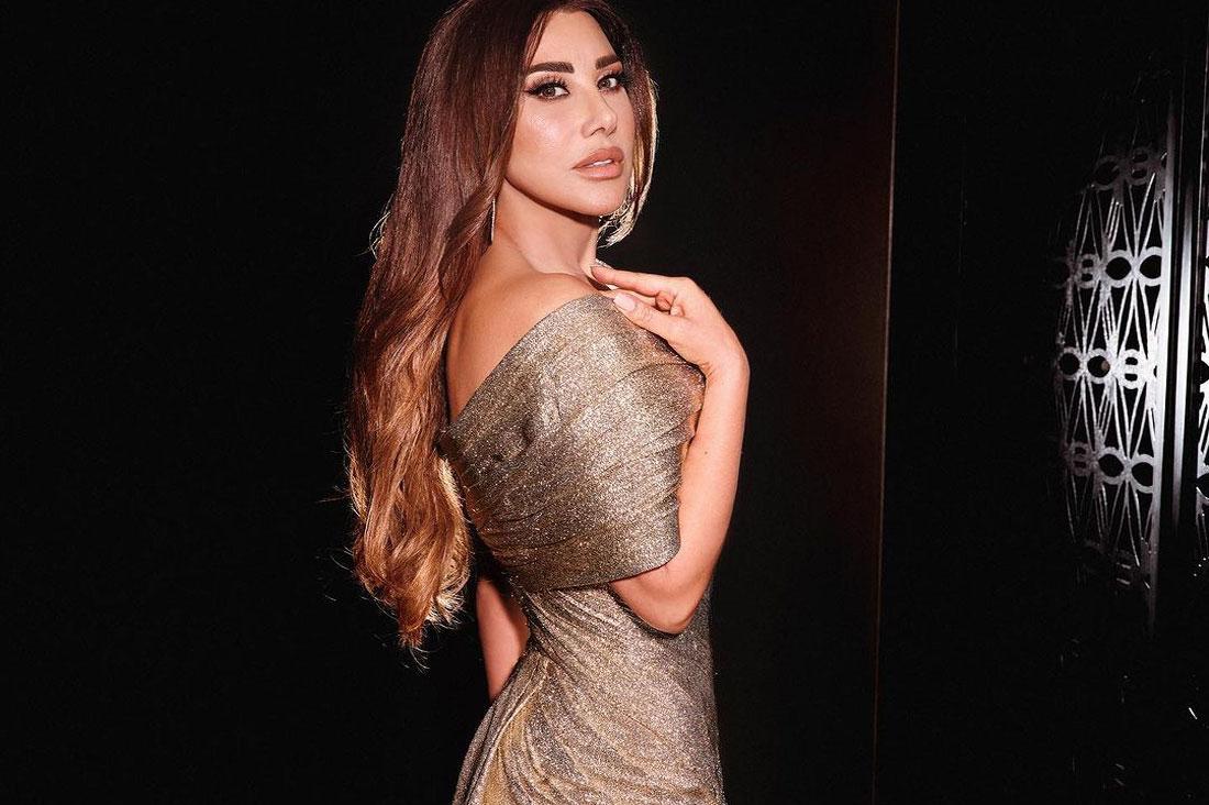 موديلات فساتين خطوبة ذهبي من وحي النجمات