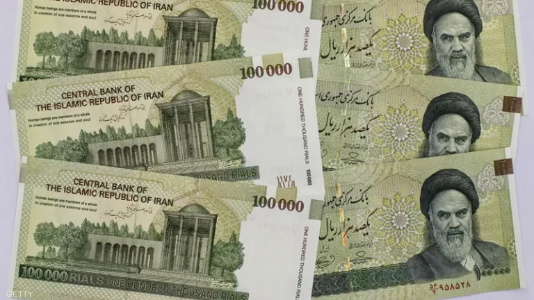 انهيار قياسي جديد للعملة الإيرانية