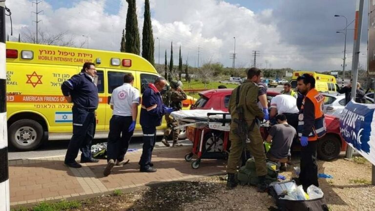 إصابة إسرائيلي في عملية طعن بالضفة الغربية (فيديو)