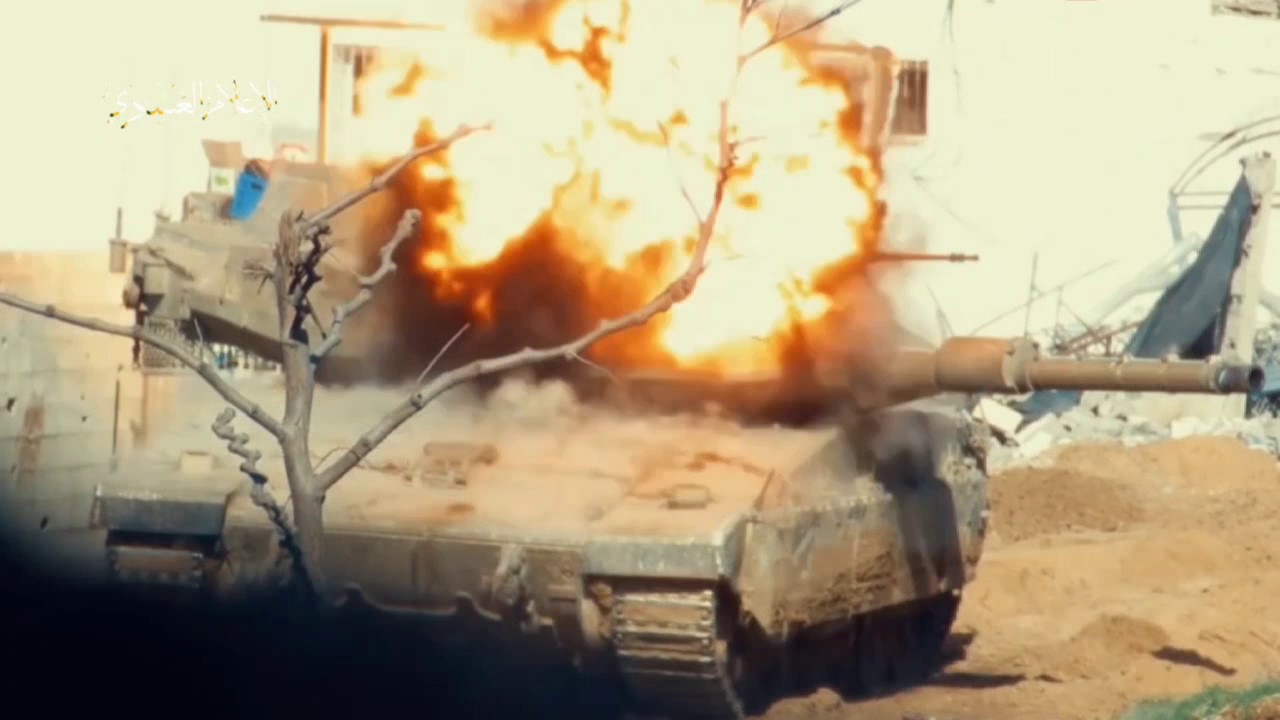 مقاوم يقنص دبابة في جباليا – شاهد