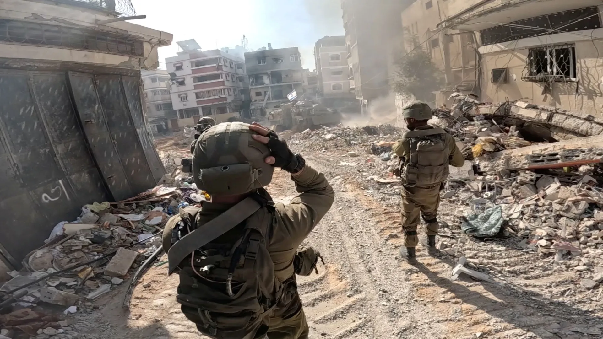 جنرالات اسرائيليون يدعون لإنهاء الحرب على جبهتي غزة ولبنان