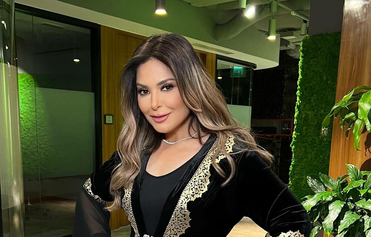 فيديو – تكريم صابرين في مهرجان الأفضل