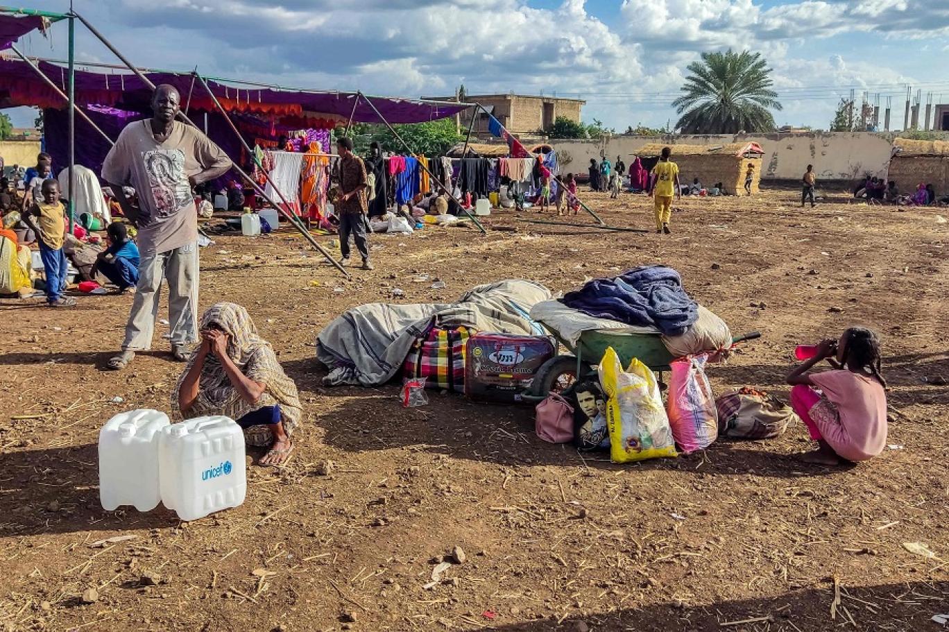مقتل أكثر من 100 شخص في هجوم على مخيم زمزم في السودان