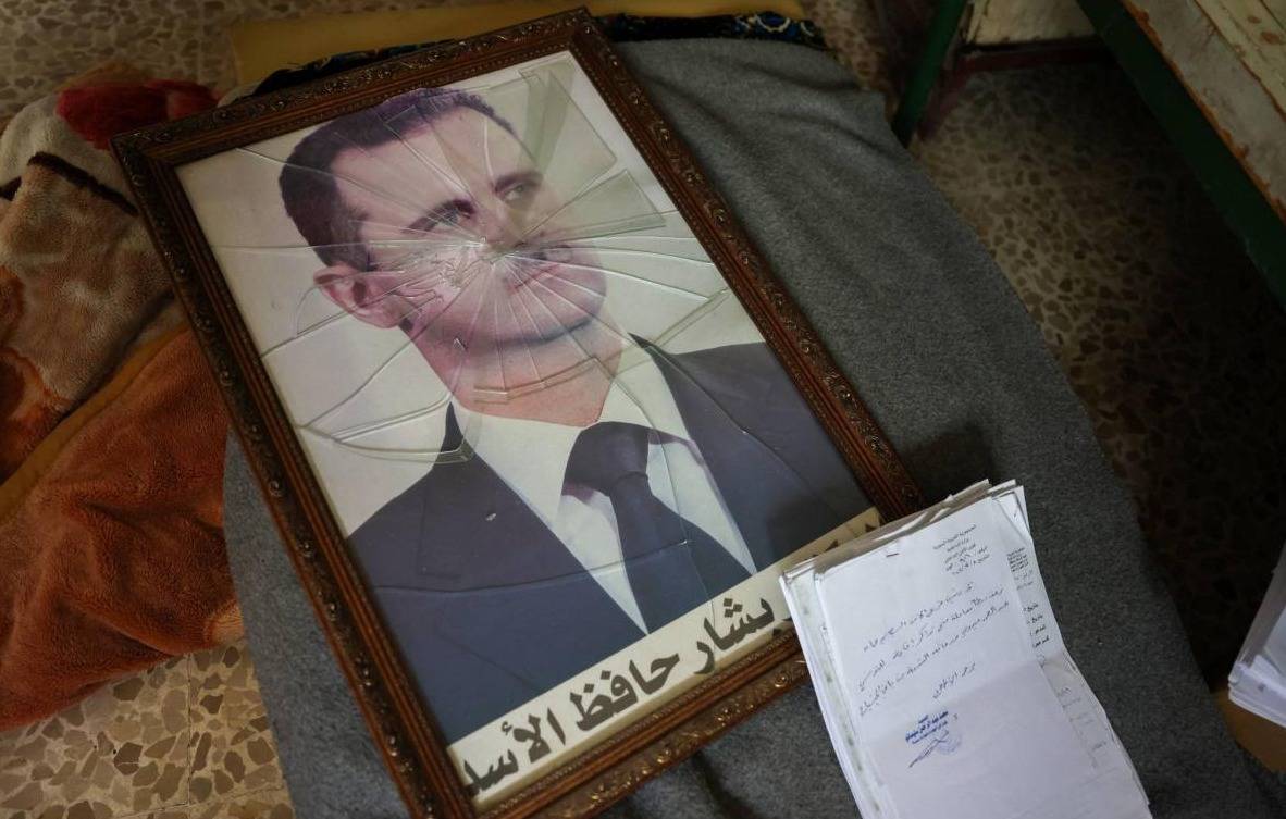 بريطانيا تفرض عقوبات على داعمين سابقين للأسد