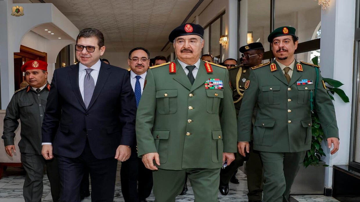 الفريق أول خالد خليفة حفتر يؤدي اليمين الدستورية رئيسًا للأركان العامة للقوات المسلحة الليبية