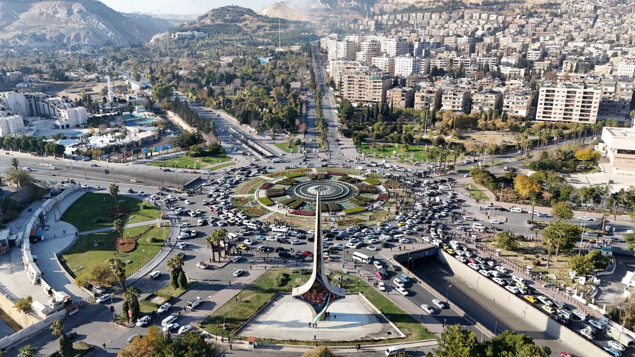وفد أمريكي يلتقي السلطات السورية بدمشق