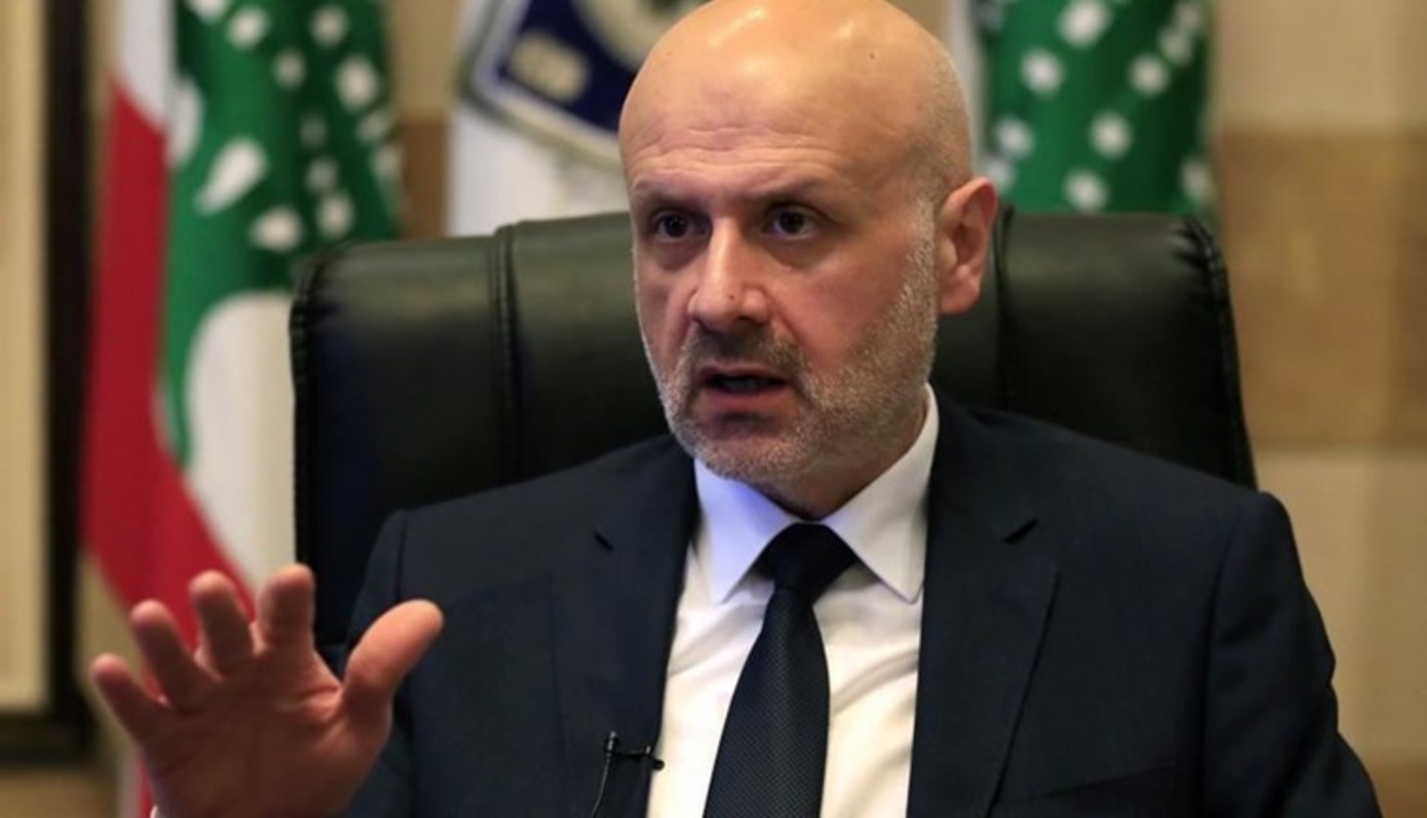 لبنان يعلن تعميم صور المطلوبين من نظام الاسد في المطار