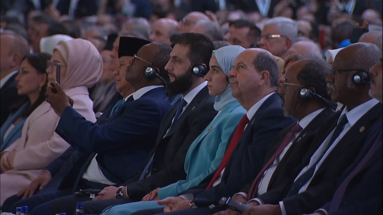 اول مشاركة خارجية للشرع في منتدى على مستوى دولي