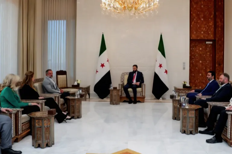 نائبان أمريكيان يكشفان شروط الشرع للتطبيع مع إسرائيل