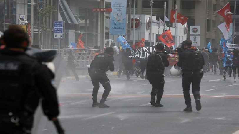 إسطنبول :مواجهات مع الشرطة في عيد العمال