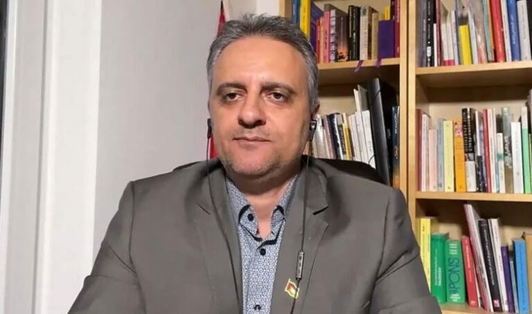نزال: لهذه الاسباب أجلت القيادة الفلسطينية الانتخابات