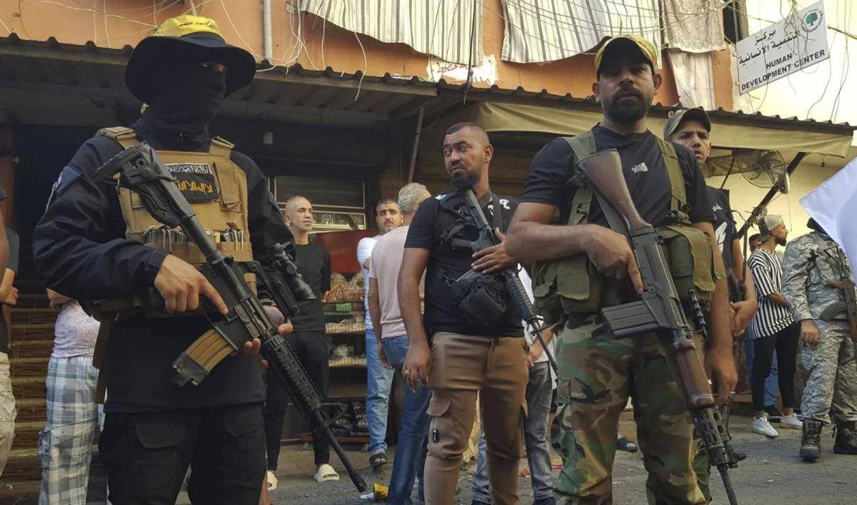 أمين منظمة التحرير في لبنان… لبحث تسليم السلاح الفلسطيني