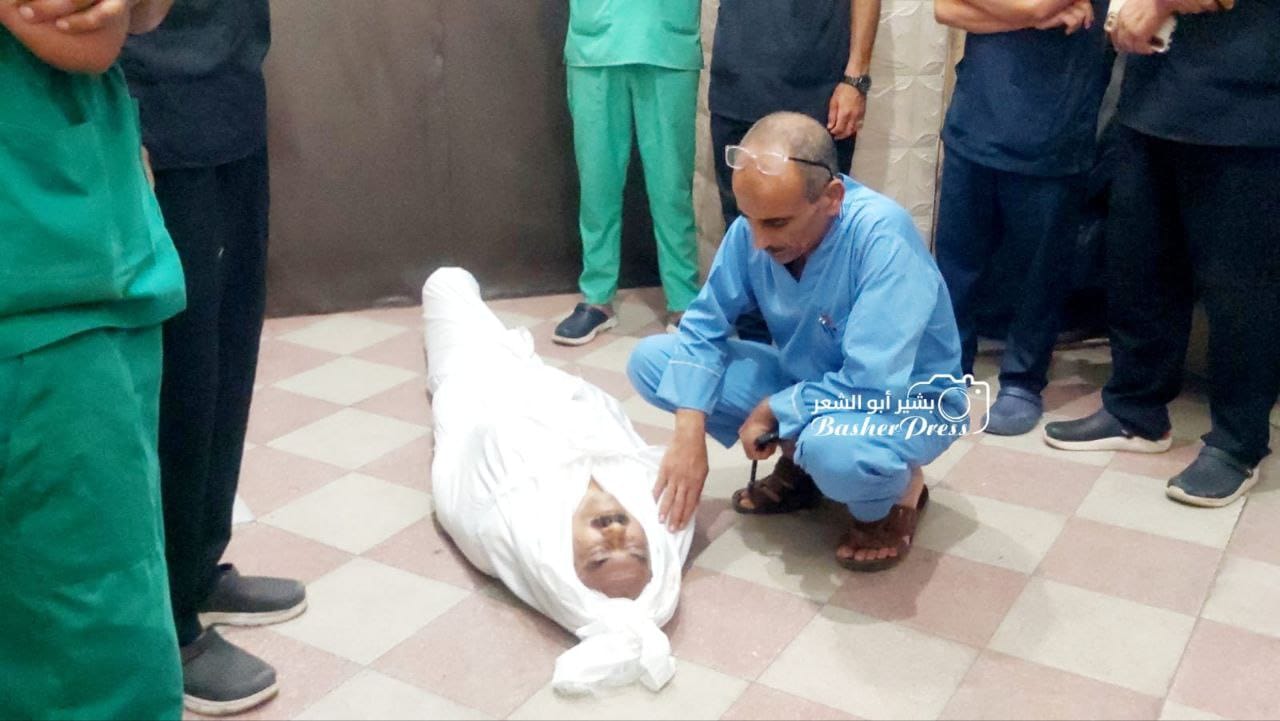 اسرائيل تقتل الدكتور أحمد قنديل استشاري الجراحة في المستشفى المعمداني