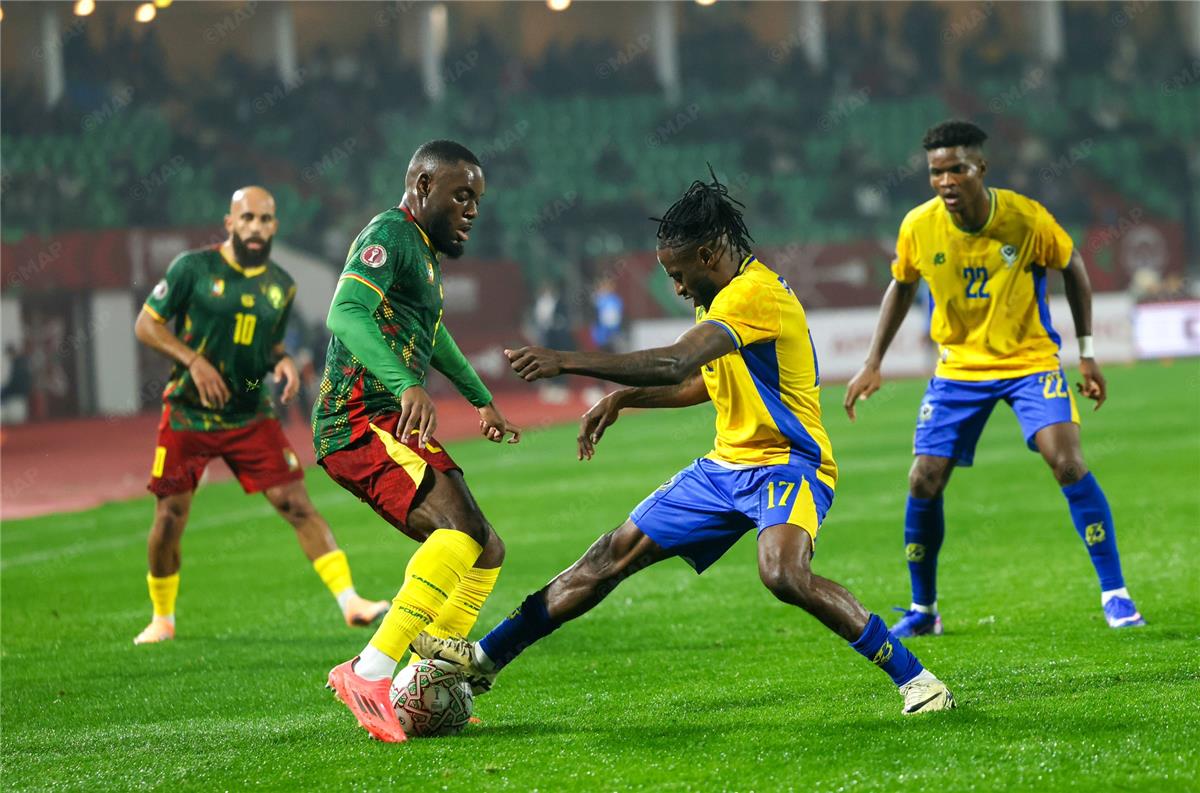 الكاميرون تقتنص فوزًا صعبًا من الجابون في كأس أمم إفريقيا