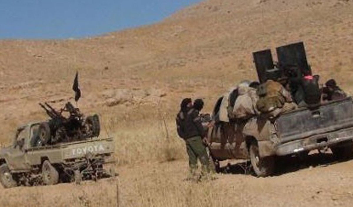 القوات السورية تشتبك مع مهربين على حدود لبنان