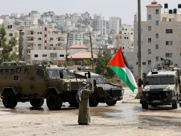 الكونغرس يحذر: سقوط السلطة الفلسطينية قد يفتح الباب أمام حماس