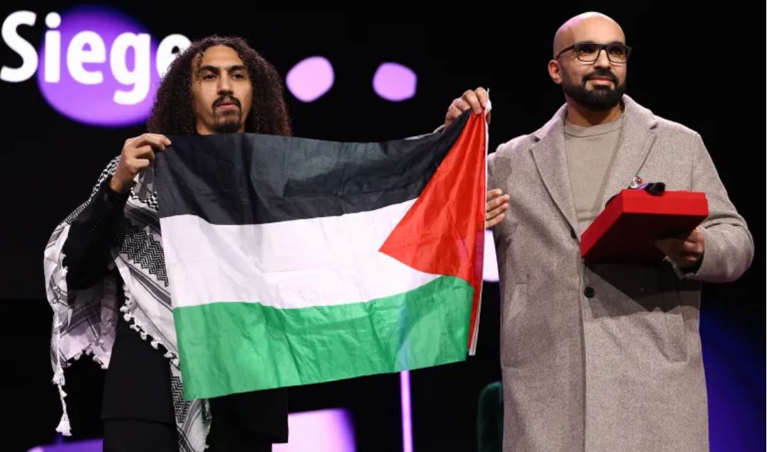 مهرجان برلين: المخرج عبدالله الخطيب يدين دعم المانيا للابادة ووزير يغادر احتجاجا
