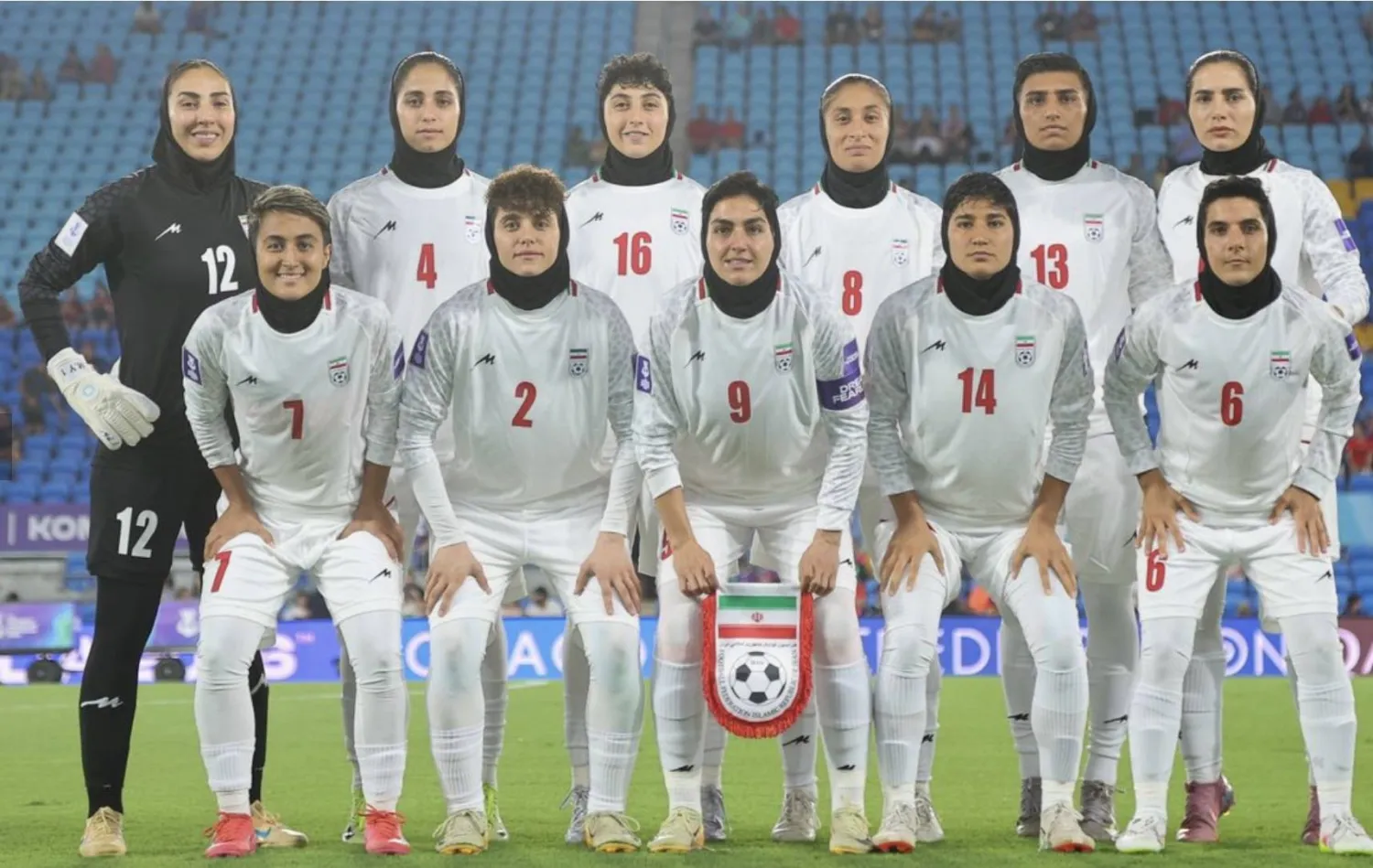 لاعبات منتخب إيران يتراجعن عن اللجوء ويقررن العودة إلى بلادهن