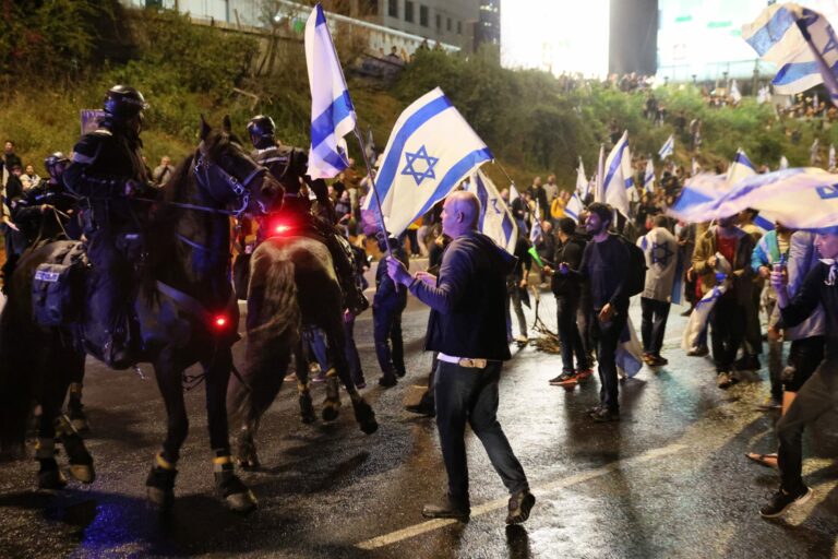 في ذكرى 7 أكتوبر – الإسرائيليون يطالبون بلجنة تحقيق