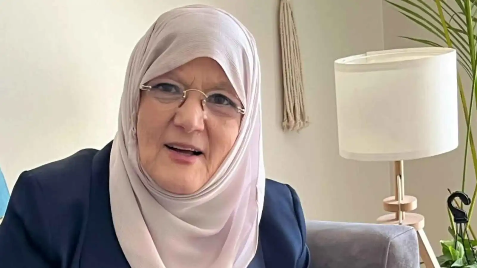 شمس البارودي تتحرك قانونيًا ضد حساب مزيف على مواقع التواصل
