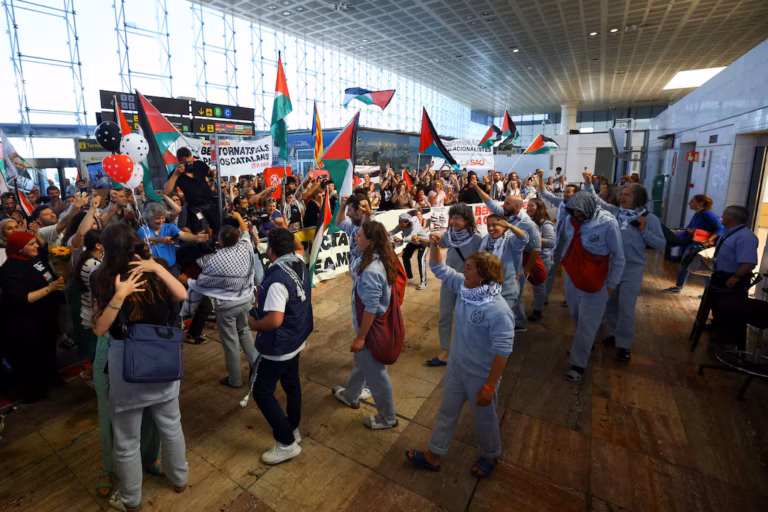 منظمة تونسية تدعو السلطات للتوقف عن تجريم الحراك المساند لفلسطين