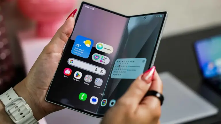 سامسونغ تكشف عن تقنية Flex Titanium لهواتفها
