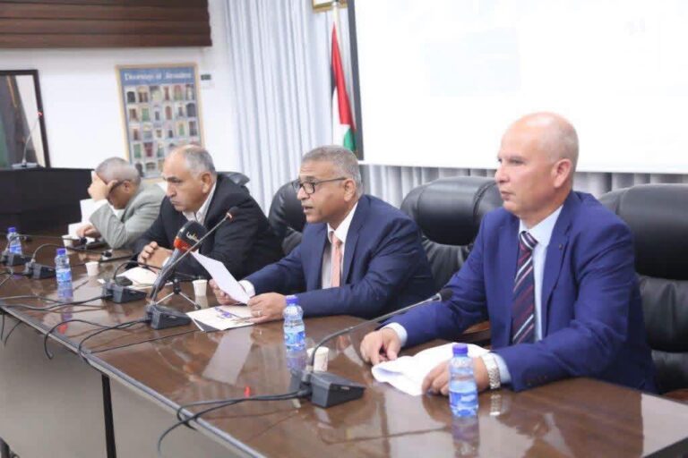 “التربية” و”الإحصاء” الفلسطينيين يطلقان المنصة التفاعلية للتخصصات في مؤسسات التعليم العالي في فلسطين