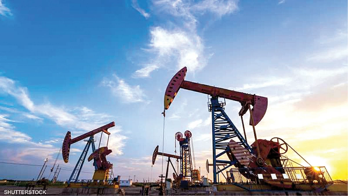 النفط يتراجع حتى 1.9% مع انحسار مخاوف هرمز