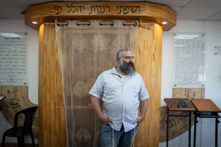 محامٍ إسرائيلي يحرض على قتل الفلسطينيين