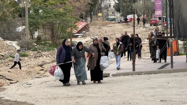 الإحتلال يرفض عودة 33 ألف فلسطيني إلى مخيمات الضفة