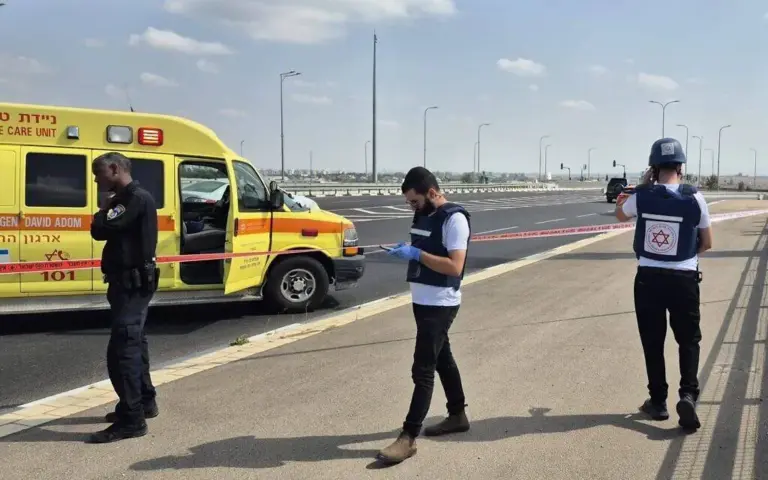 شرطة الاحتلال تقتل جندي إسرائيلي اعتقدت أنه فلسطيني – شاهد
