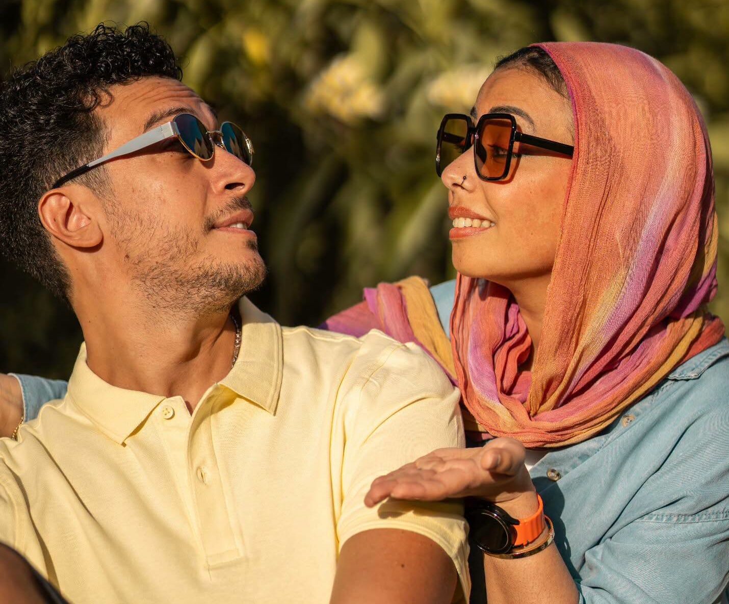 الفنان احمد عبدالوهاب وزوجته يحتفلان بعيد زواجهما