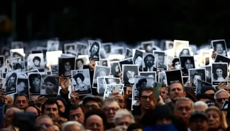 اتهام 7 إيرانيين ولبناني في تفجير مركز يهودي بالأرجنتين عام 1994